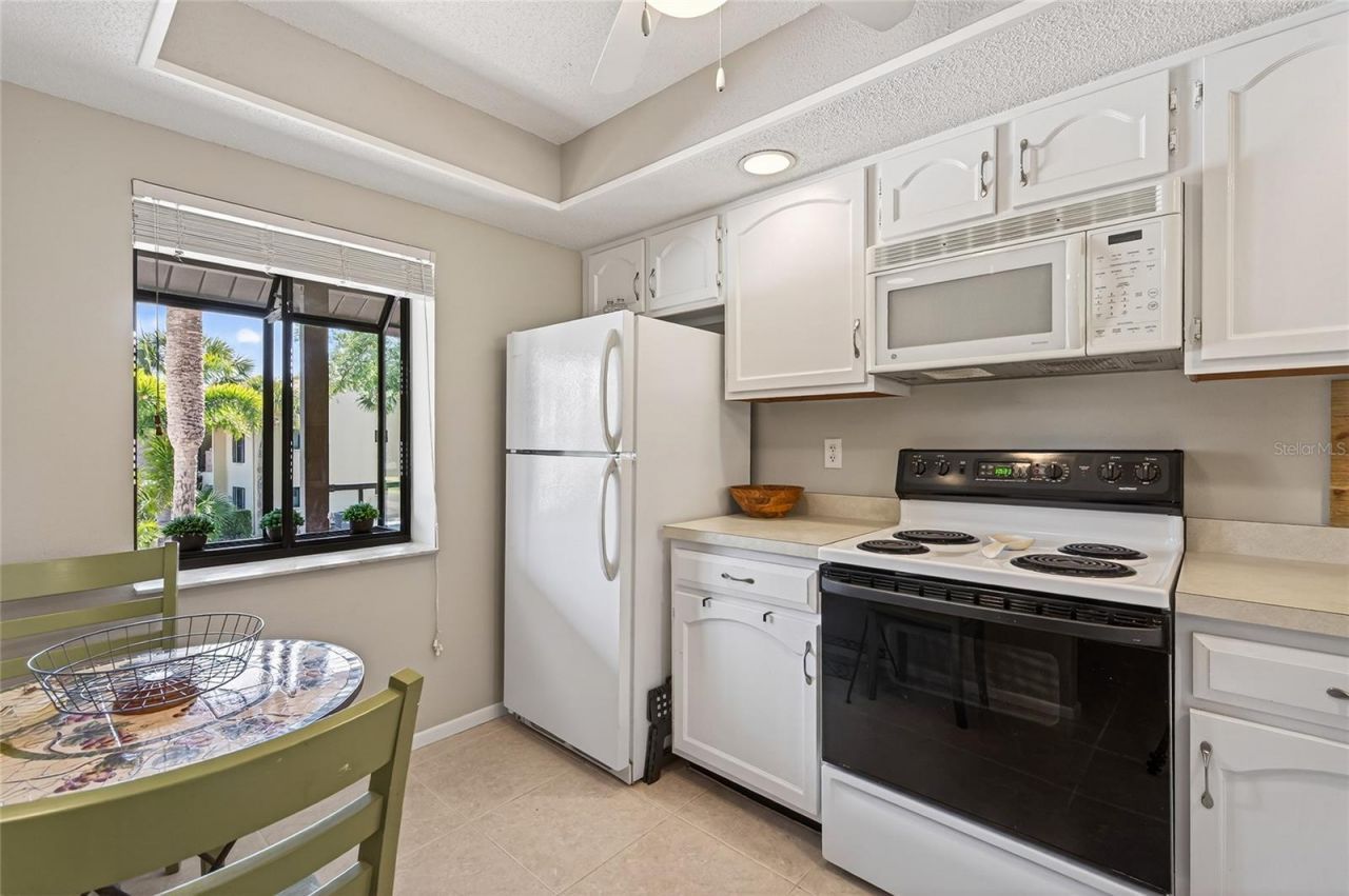 360 Three Lakes Lane, Unit J, Venice, FL 34285 Photo