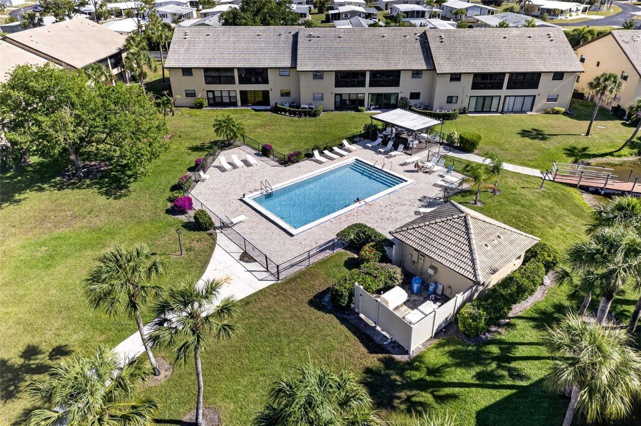 360 Three Lakes Lane, Unit J, Venice, FL 34285 Photo