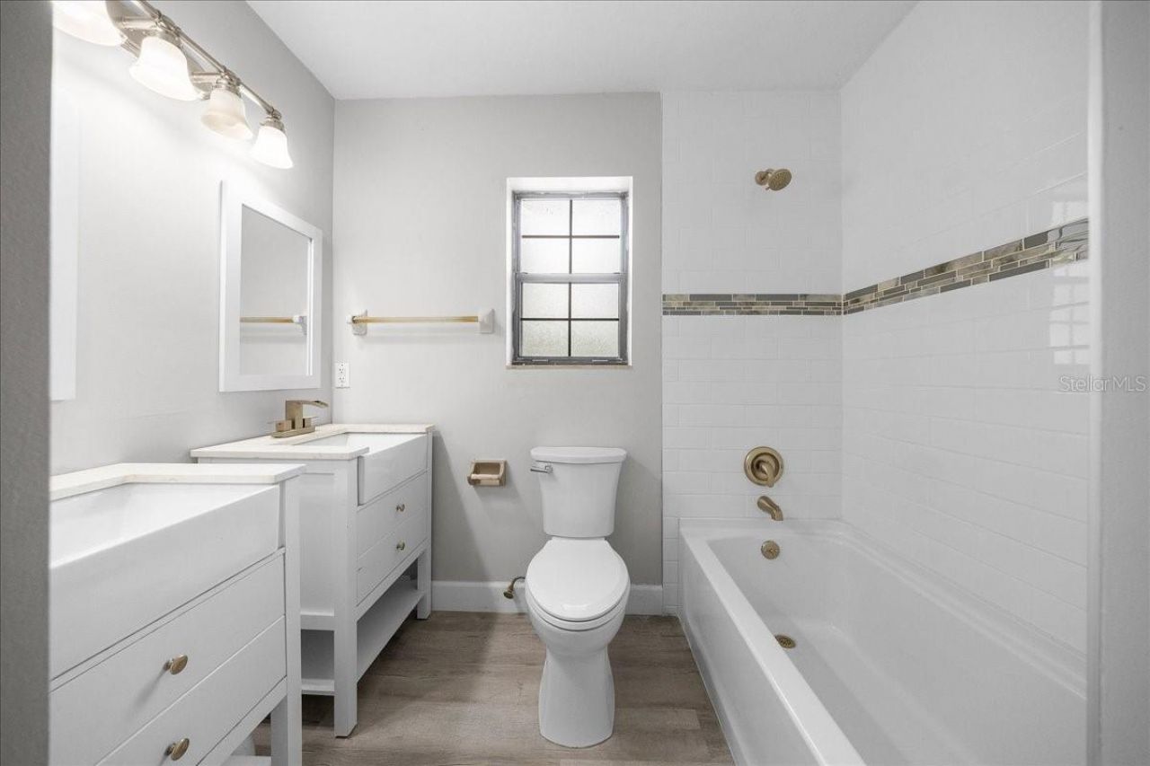 1869 SW 32nd Place , Bell, FL 32619 Photo