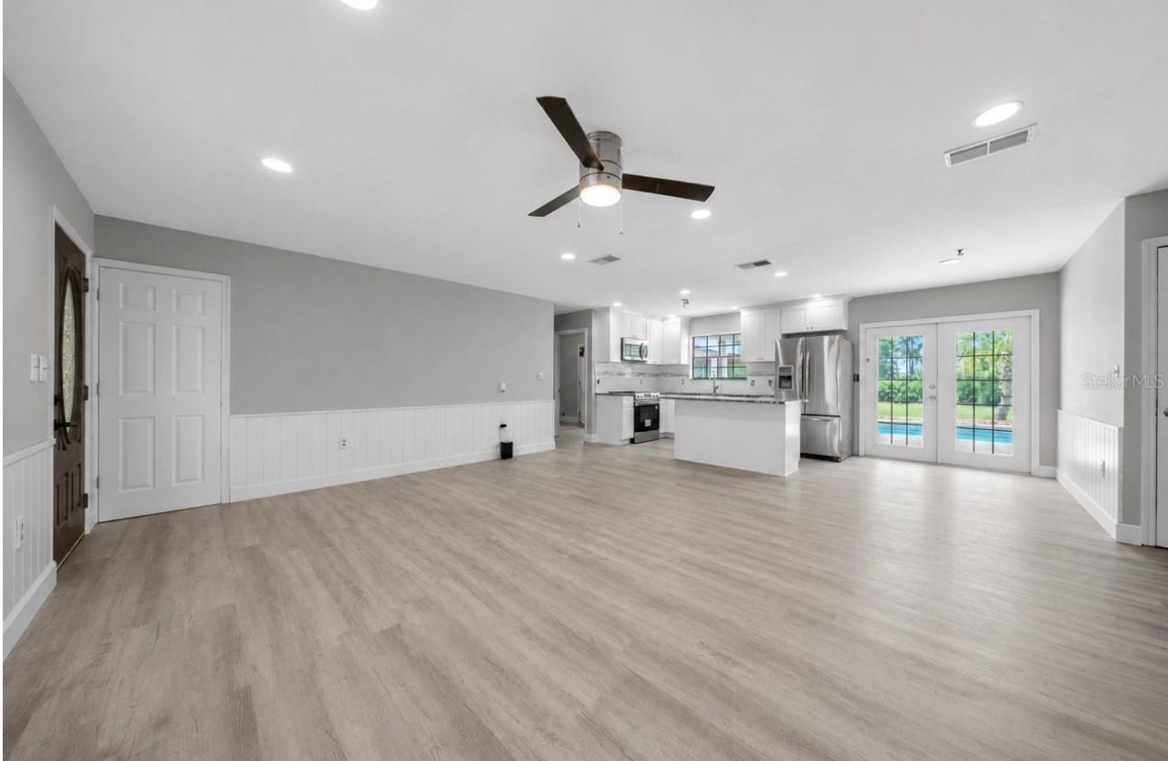 1869 SW 32nd Place , Bell, FL 32619 Photo