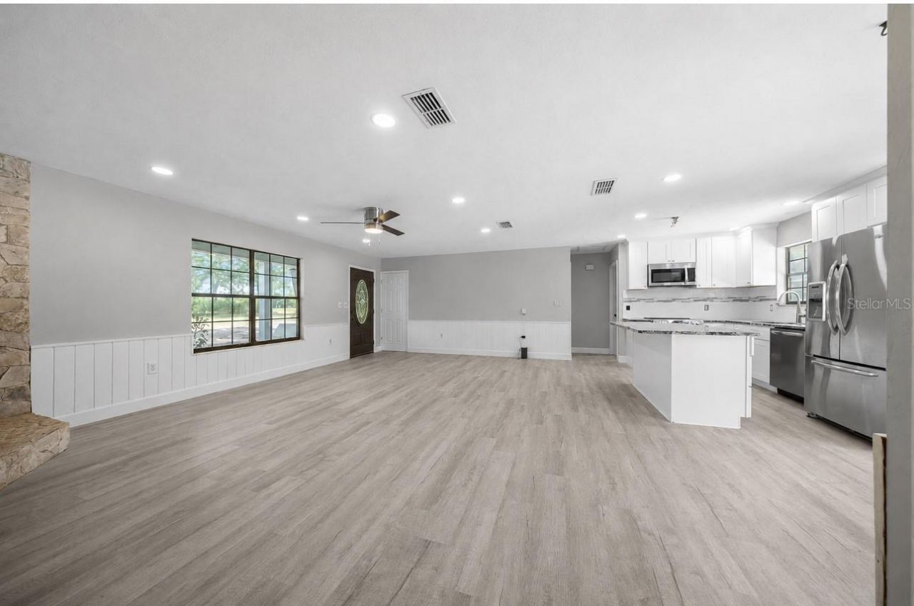 1869 SW 32nd Place , Bell, FL 32619 Photo