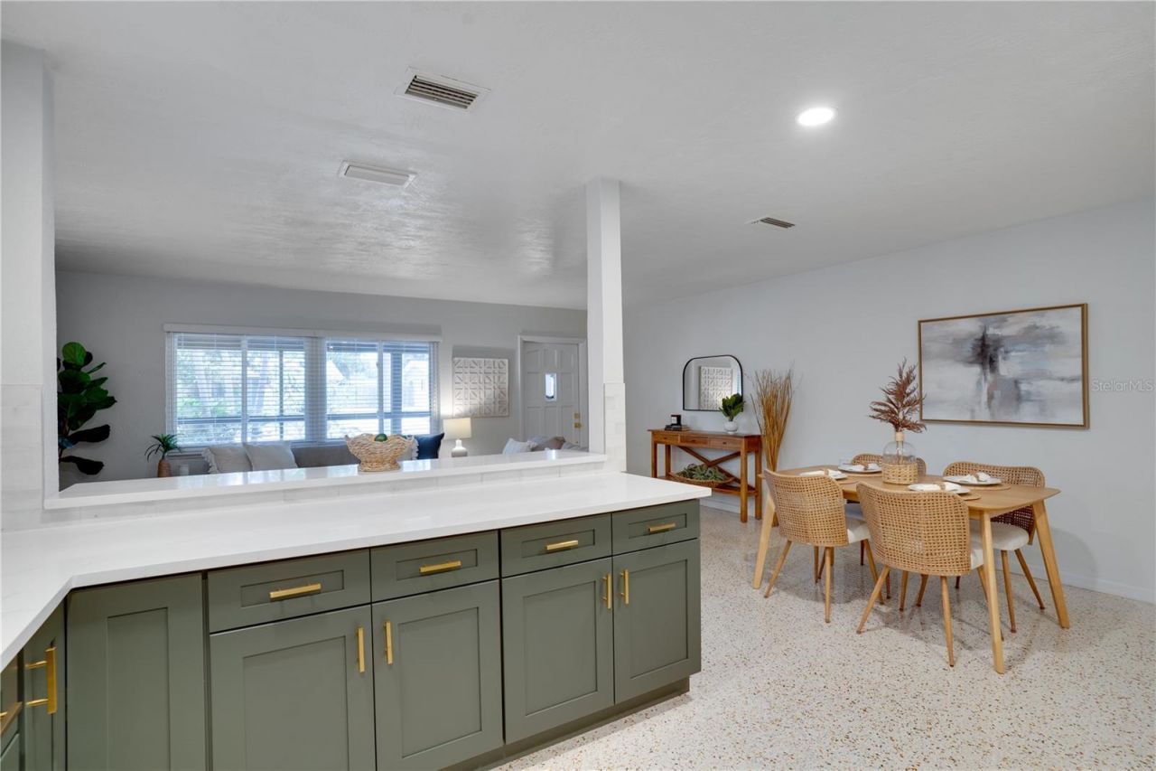5135 101st Street N, Saint Petersburg, FL 33708 Photo