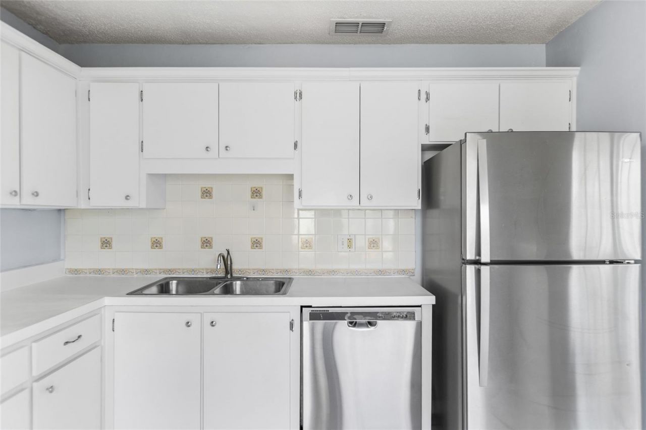 7608 Willow Park Drive, Temple Terrace, FL 33637 Photo