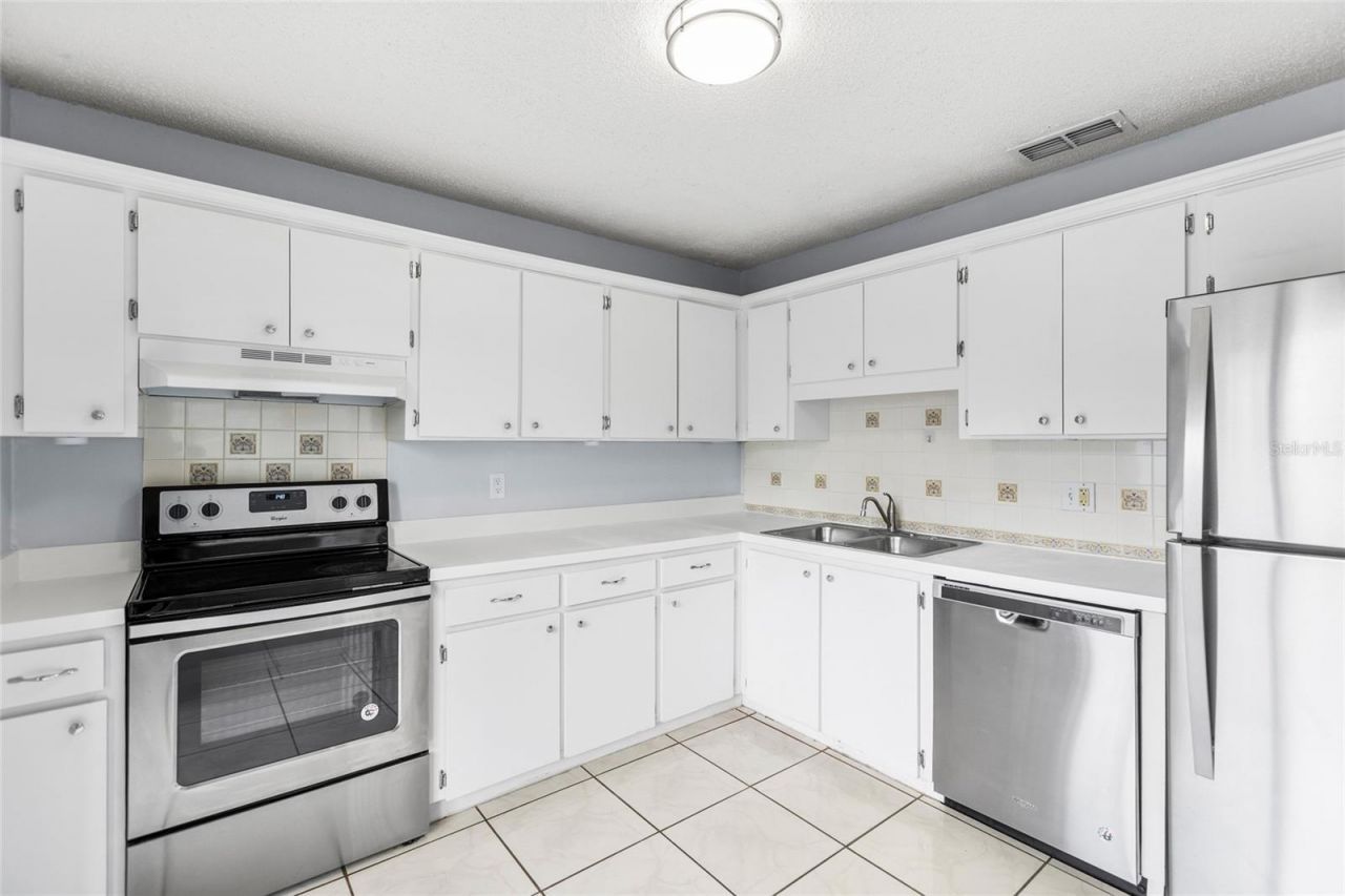 7608 Willow Park Drive, Temple Terrace, FL 33637 Photo