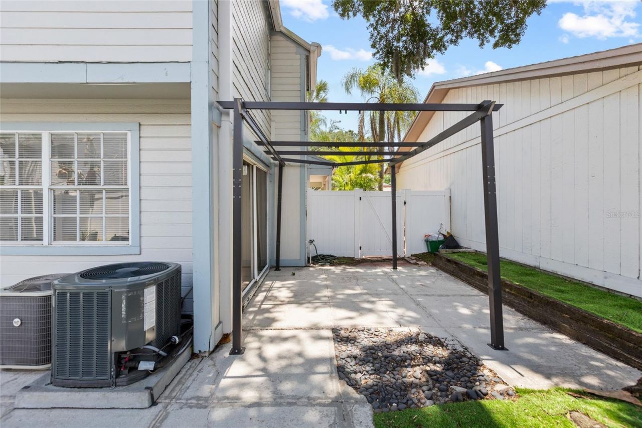7608 Willow Park Drive, Temple Terrace, FL 33637 Photo