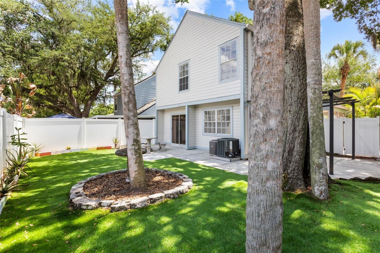 7608 Willow Park Drive, Temple Terrace, FL 33637 Photo