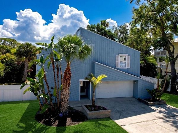 105 PETERSON LANE, PALM HARBOR, FL 34683