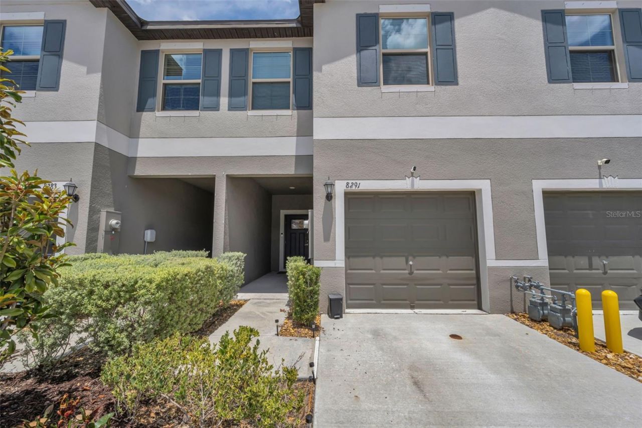 8291 Crescent Oaks Drive , New Port Richey, FL 34655 Photo