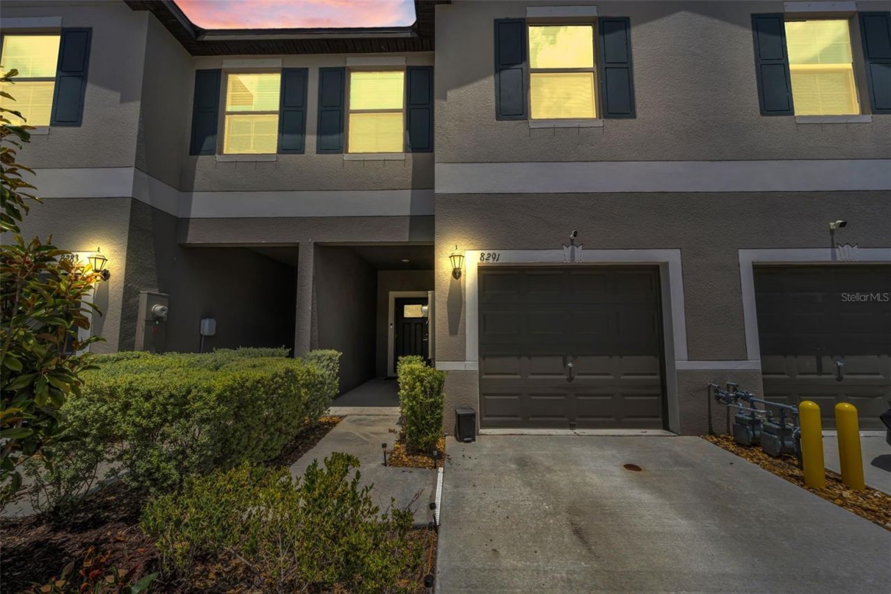 8291 Crescent Oaks Drive , New Port Richey, FL 34655 Photo