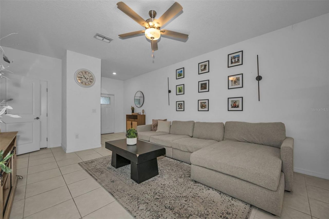 8291 Crescent Oaks Drive , New Port Richey, FL 34655 Photo