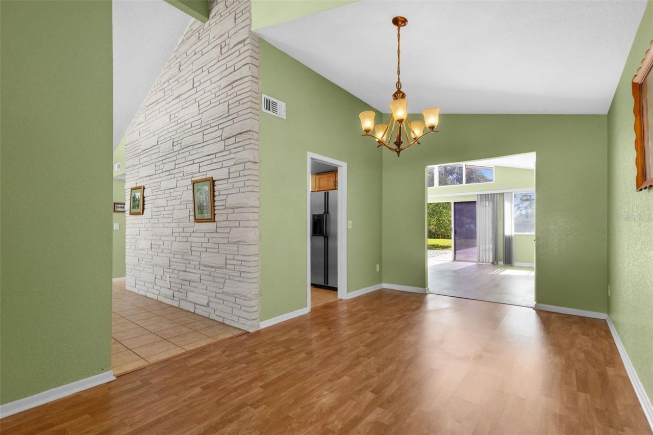 7775 132nd Way, Seminole, FL 33776 Photo