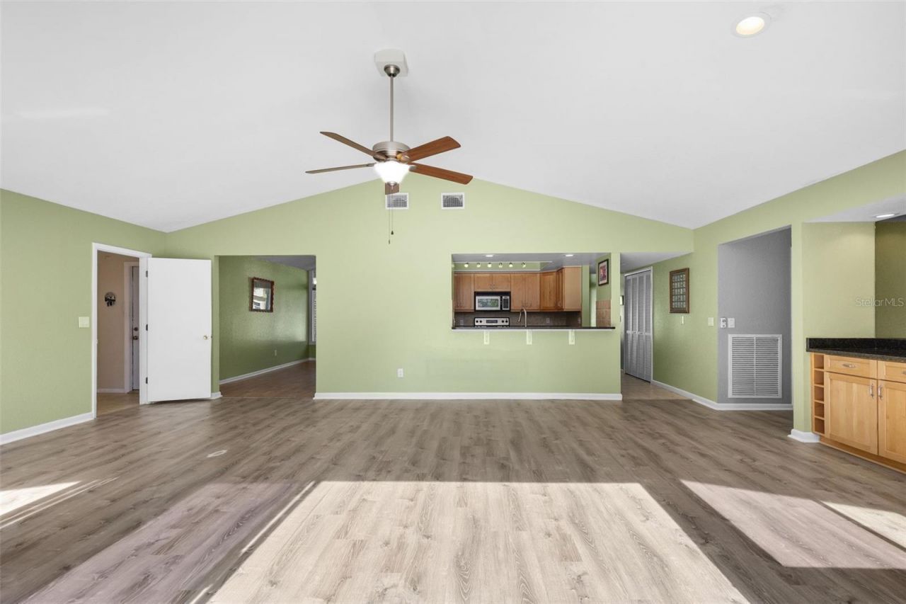 7775 132nd Way, Seminole, FL 33776 Photo