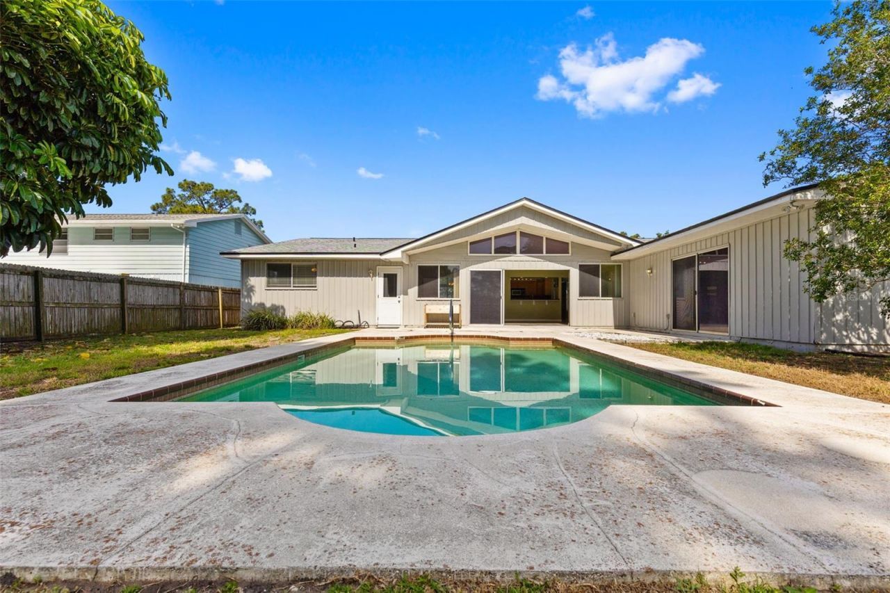 7775 132nd Way, Seminole, FL 33776 Photo