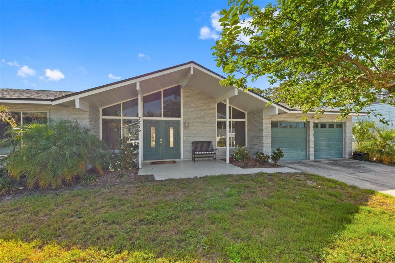 7775 132nd Way, Seminole, FL 33776 Photo