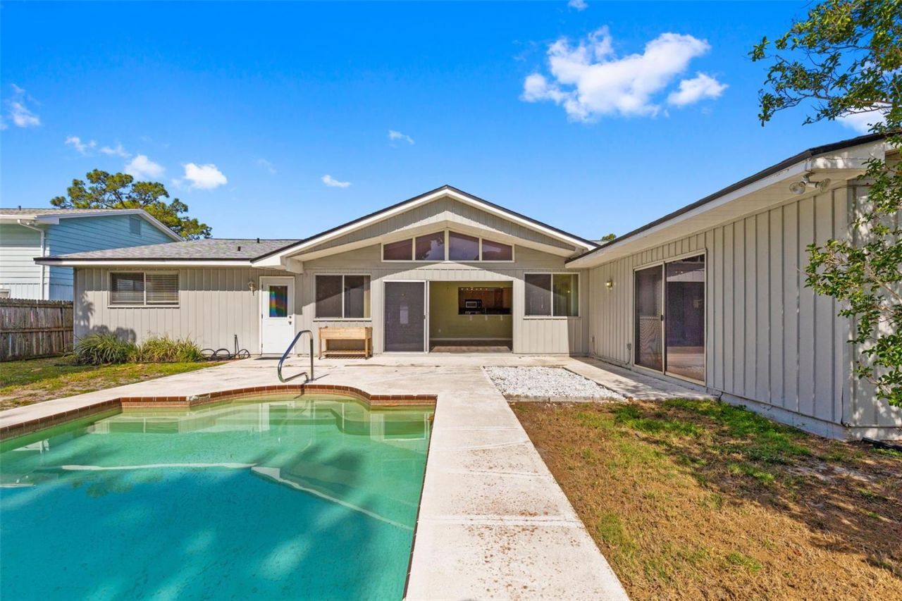 7775 132nd Way, Seminole, FL 33776 Photo