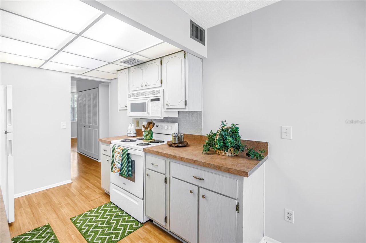 4720 Locust Street Ne, Unit 318, Saint Petersburg, FL 33703 Photo