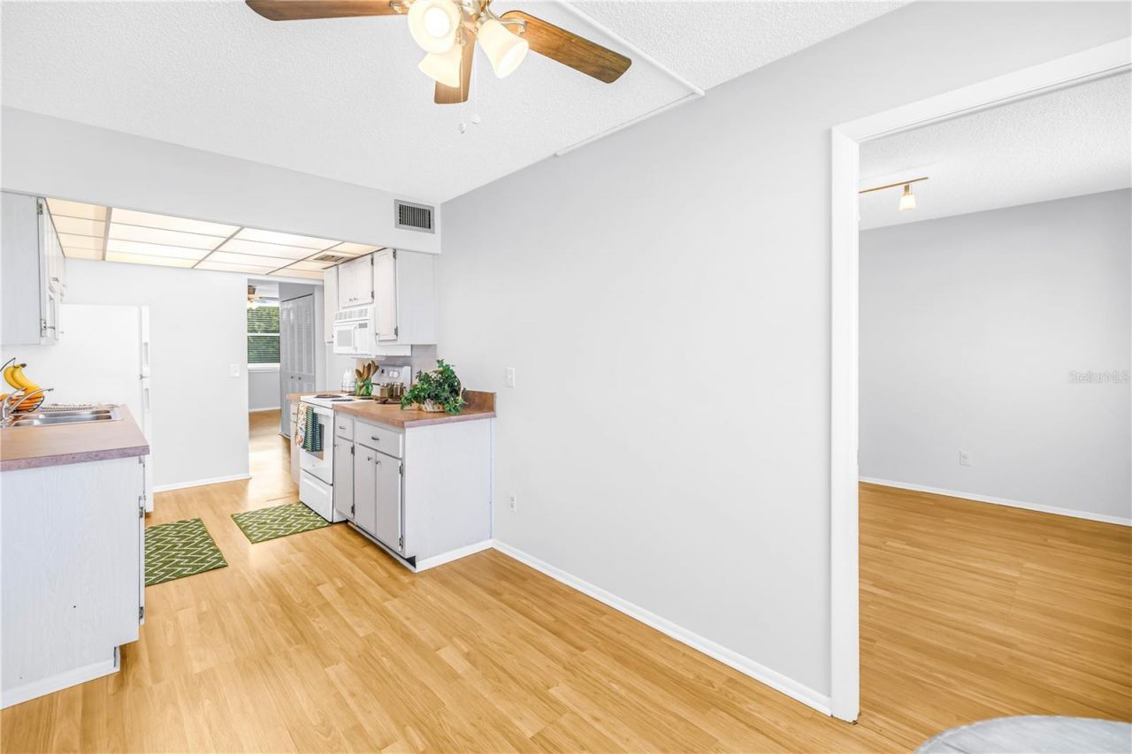 4720 Locust Street Ne, Unit 318, Saint Petersburg, FL 33703 Photo