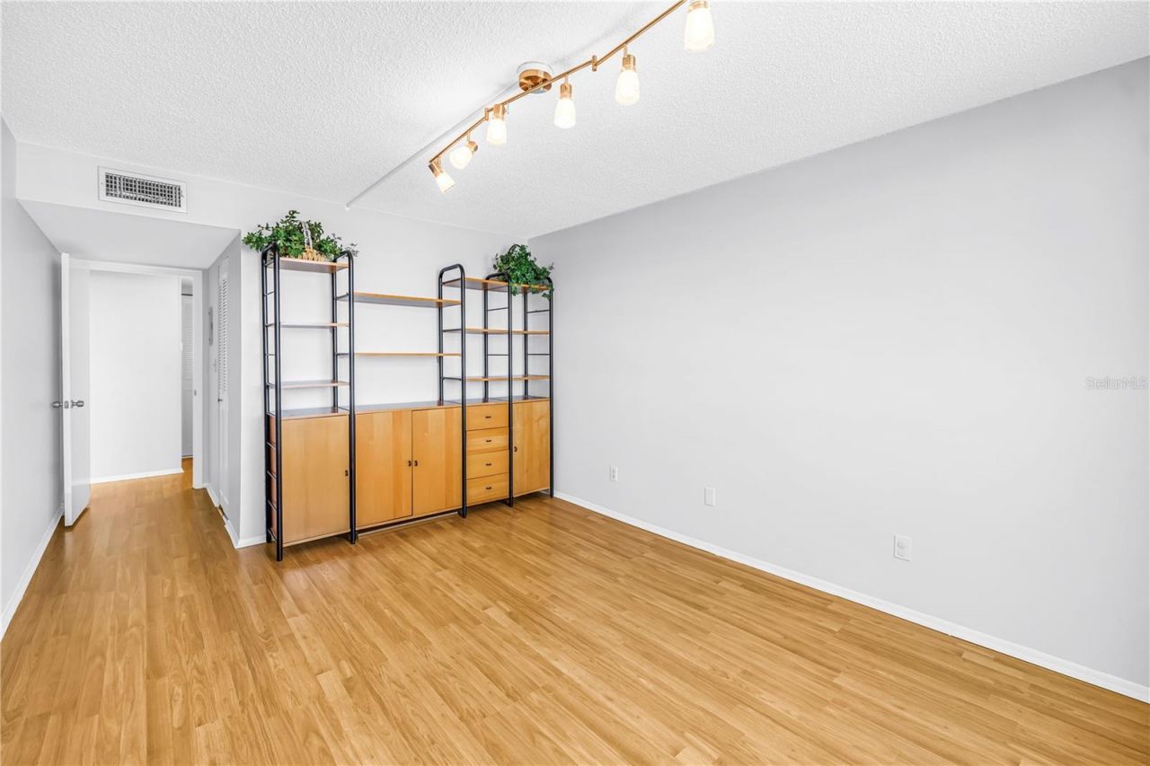 4720 Locust Street Ne, Unit 318, Saint Petersburg, FL 33703 Photo