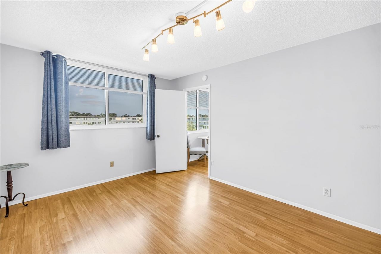 4720 Locust Street Ne, Unit 318, Saint Petersburg, FL 33703 Photo
