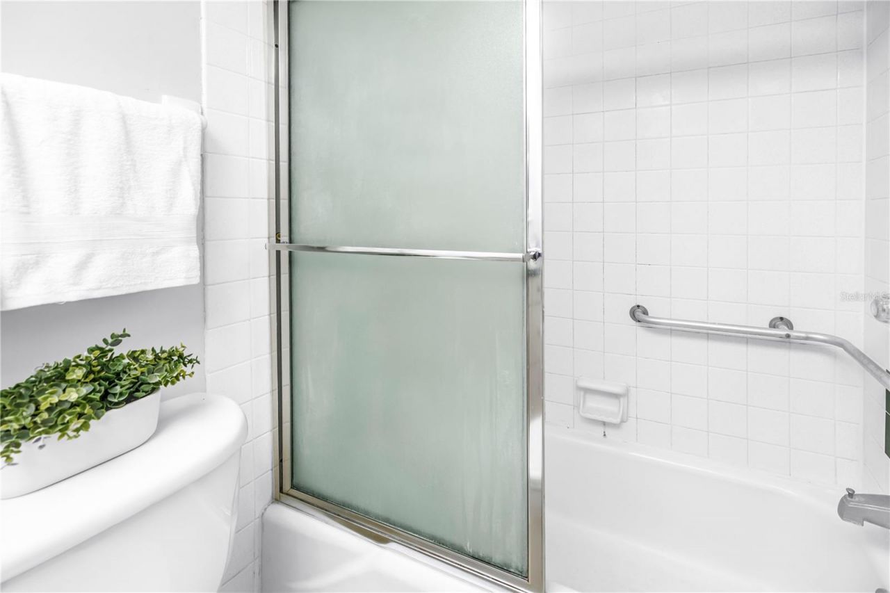 4720 Locust Street Ne, Unit 318, Saint Petersburg, FL 33703 Photo