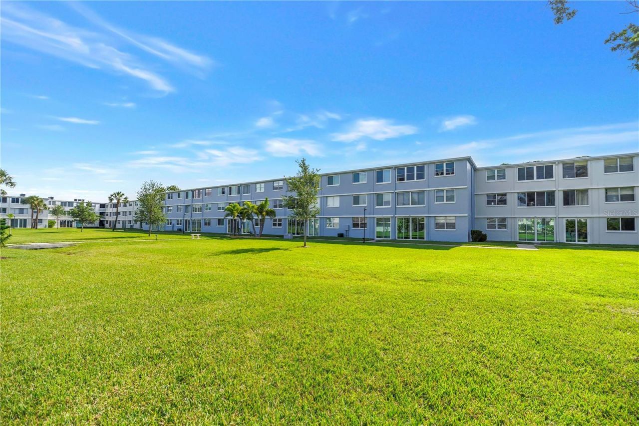 4720 Locust Street Ne, Unit 318, Saint Petersburg, FL 33703 Photo