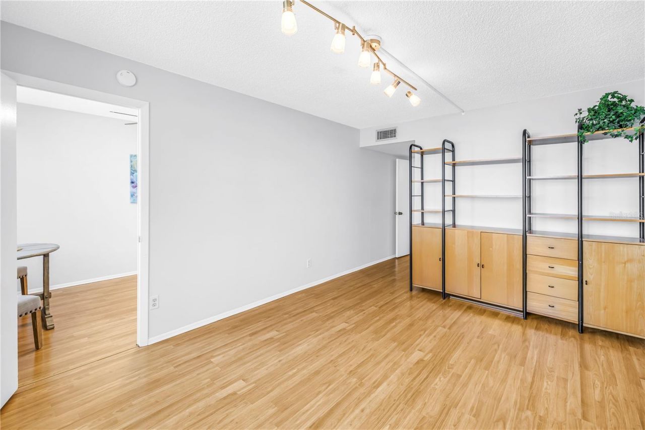 4720 Locust Street Ne, Unit 318, Saint Petersburg, FL 33703 Photo