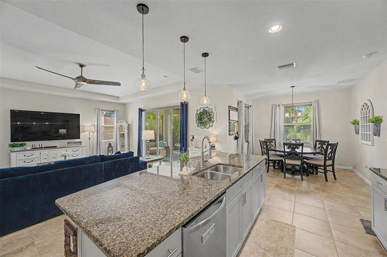 5817 Hevena Court, Palmetto, FL 34221 Photo