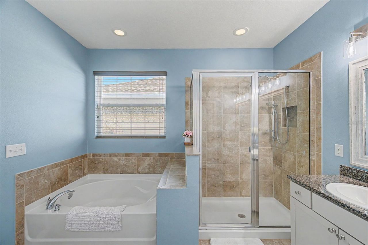 5817 Hevena Court, Palmetto, FL 34221 Photo