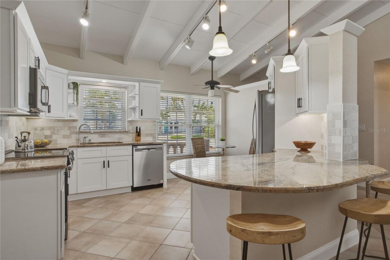 324 173rd Avenue E, North Redington Beach, FL 33708 Photo