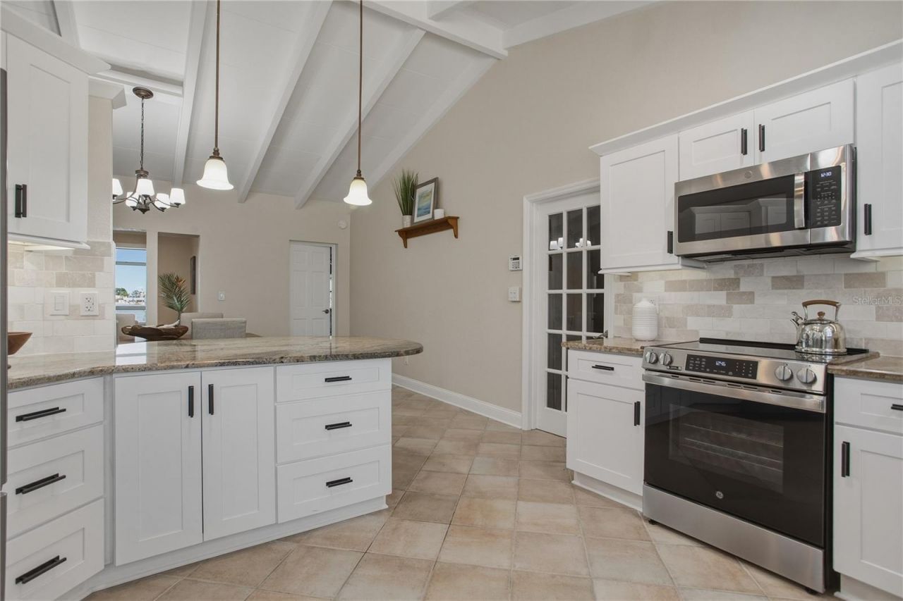 324 173rd Avenue E, North Redington Beach, FL 33708 Photo