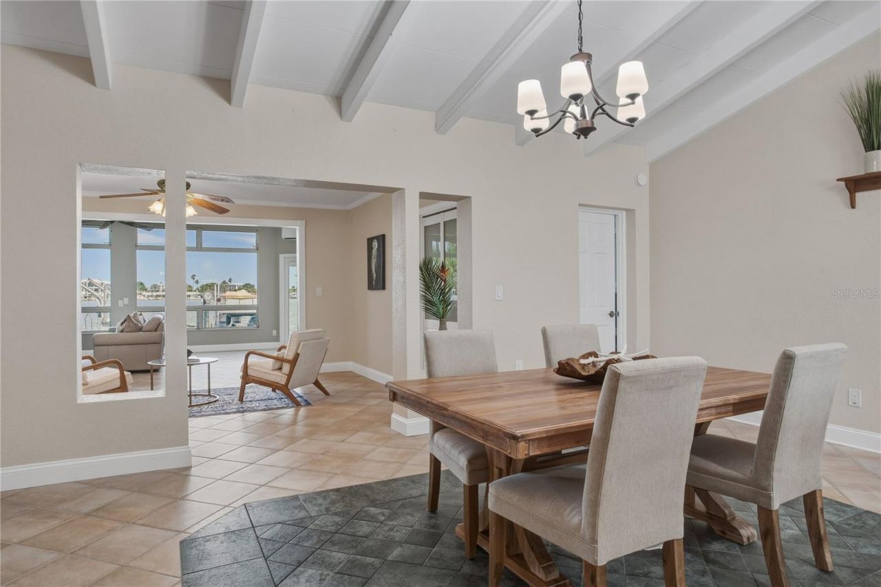 324 173rd Avenue E, North Redington Beach, FL 33708 Photo