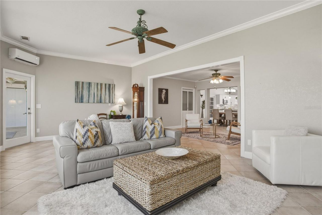 324 173rd Avenue E, North Redington Beach, FL 33708 Photo