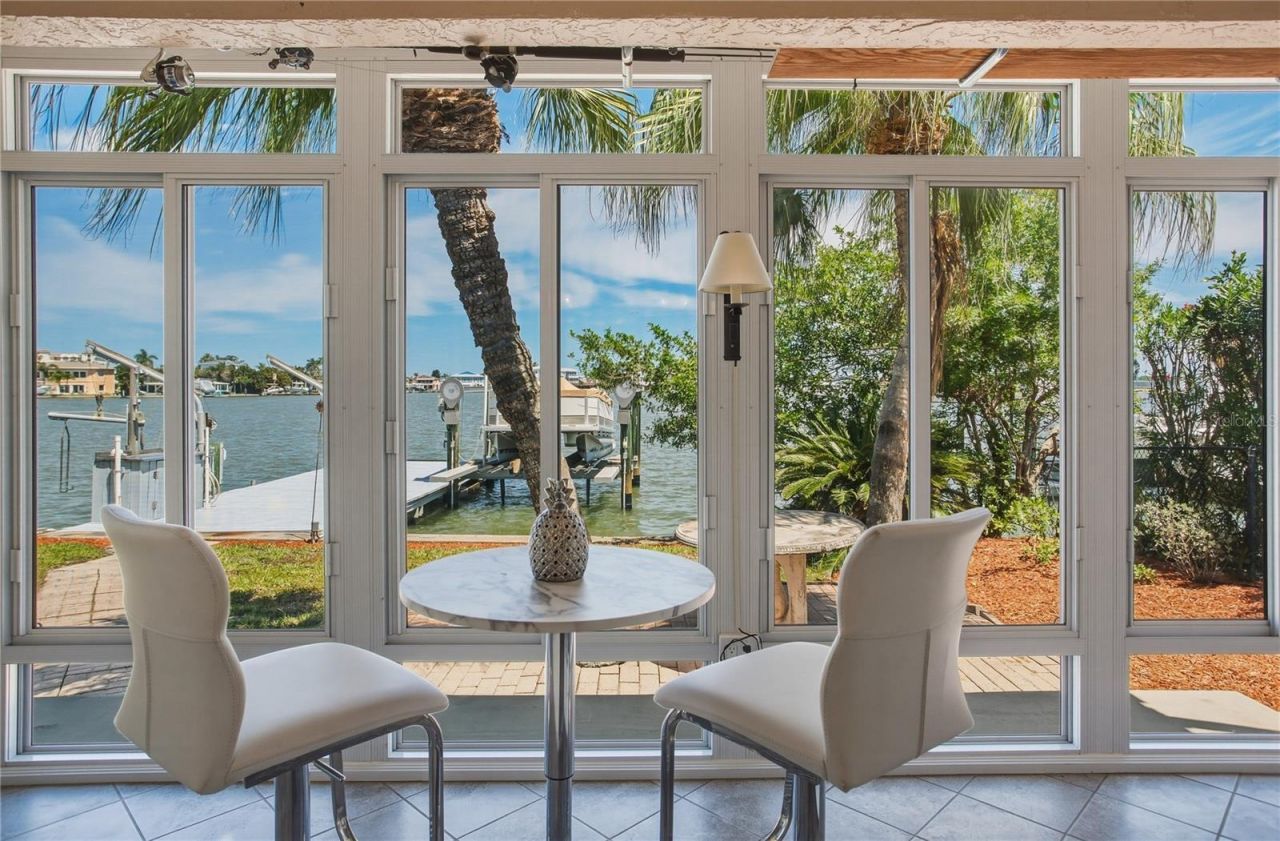 324 173rd Avenue E, North Redington Beach, FL 33708 Photo
