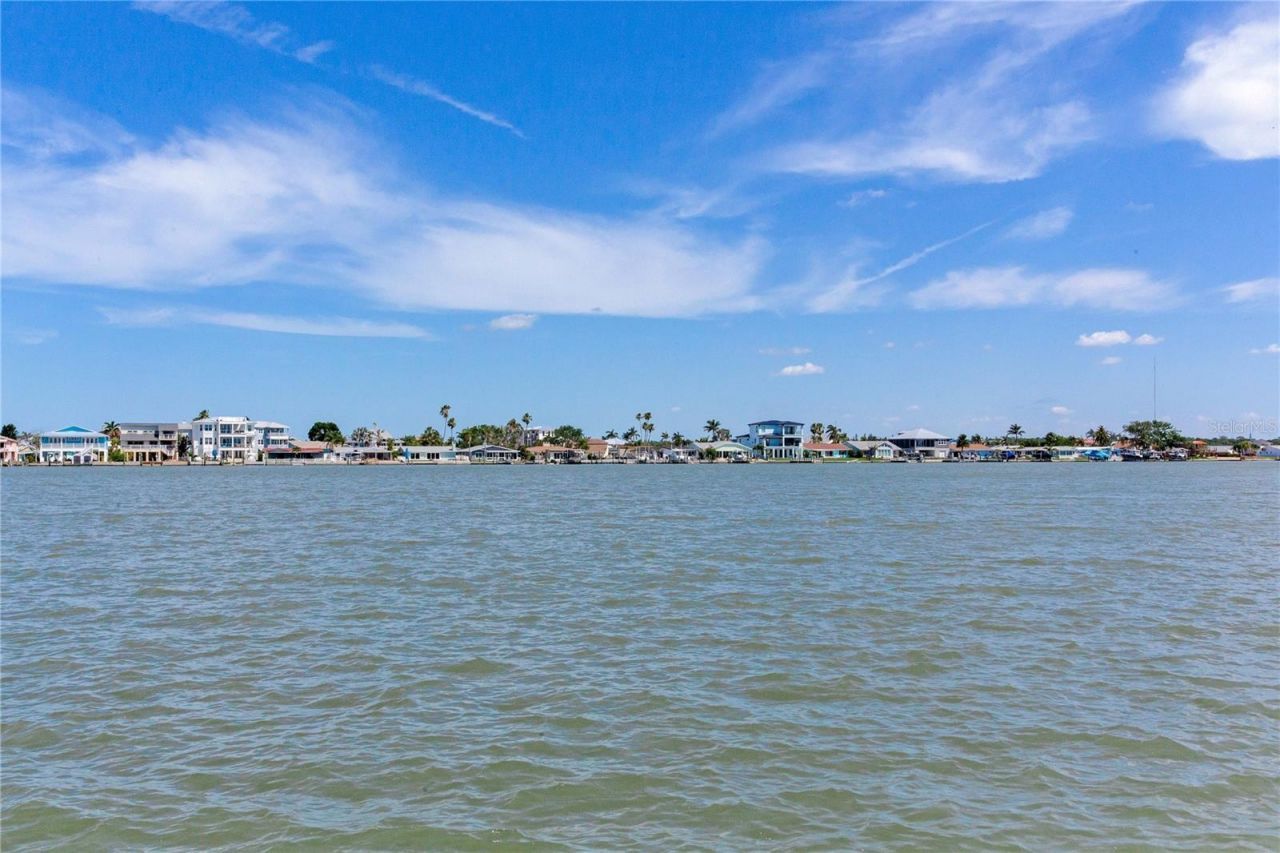 324 173rd Avenue E, North Redington Beach, FL 33708 Photo