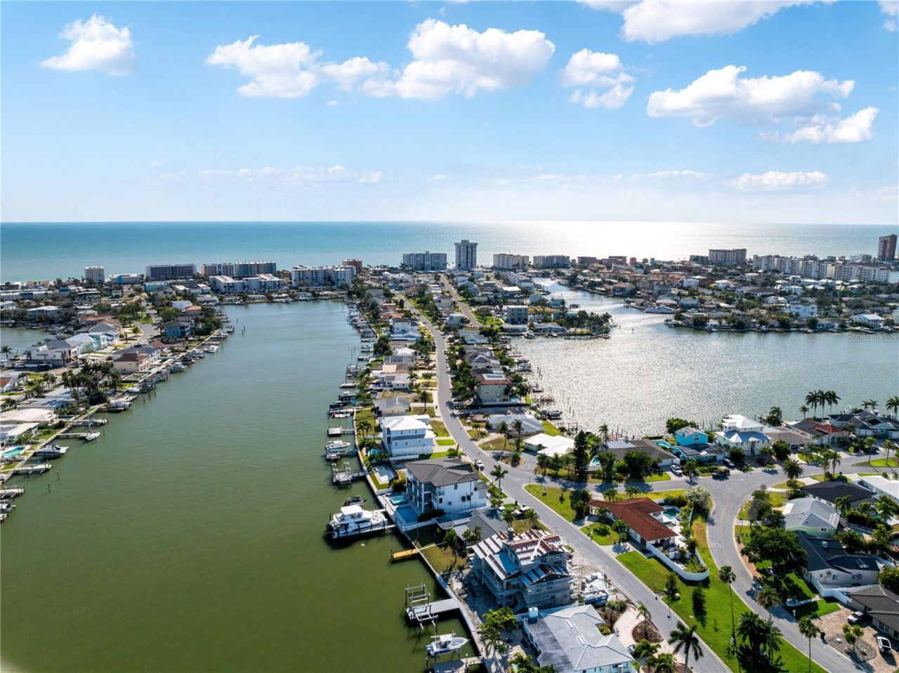 324 173rd Avenue E, North Redington Beach, FL 33708 Photo