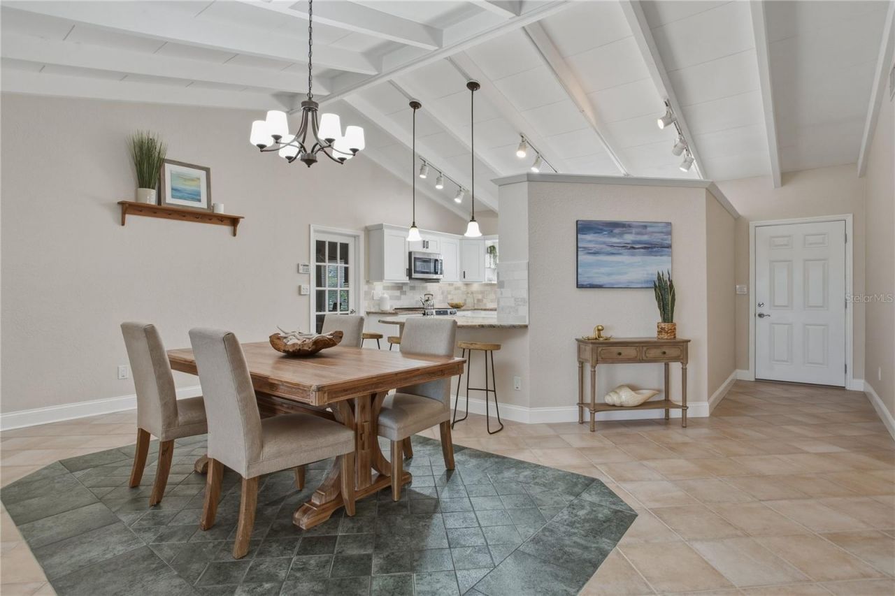 324 173rd Avenue E, North Redington Beach, FL 33708 Photo