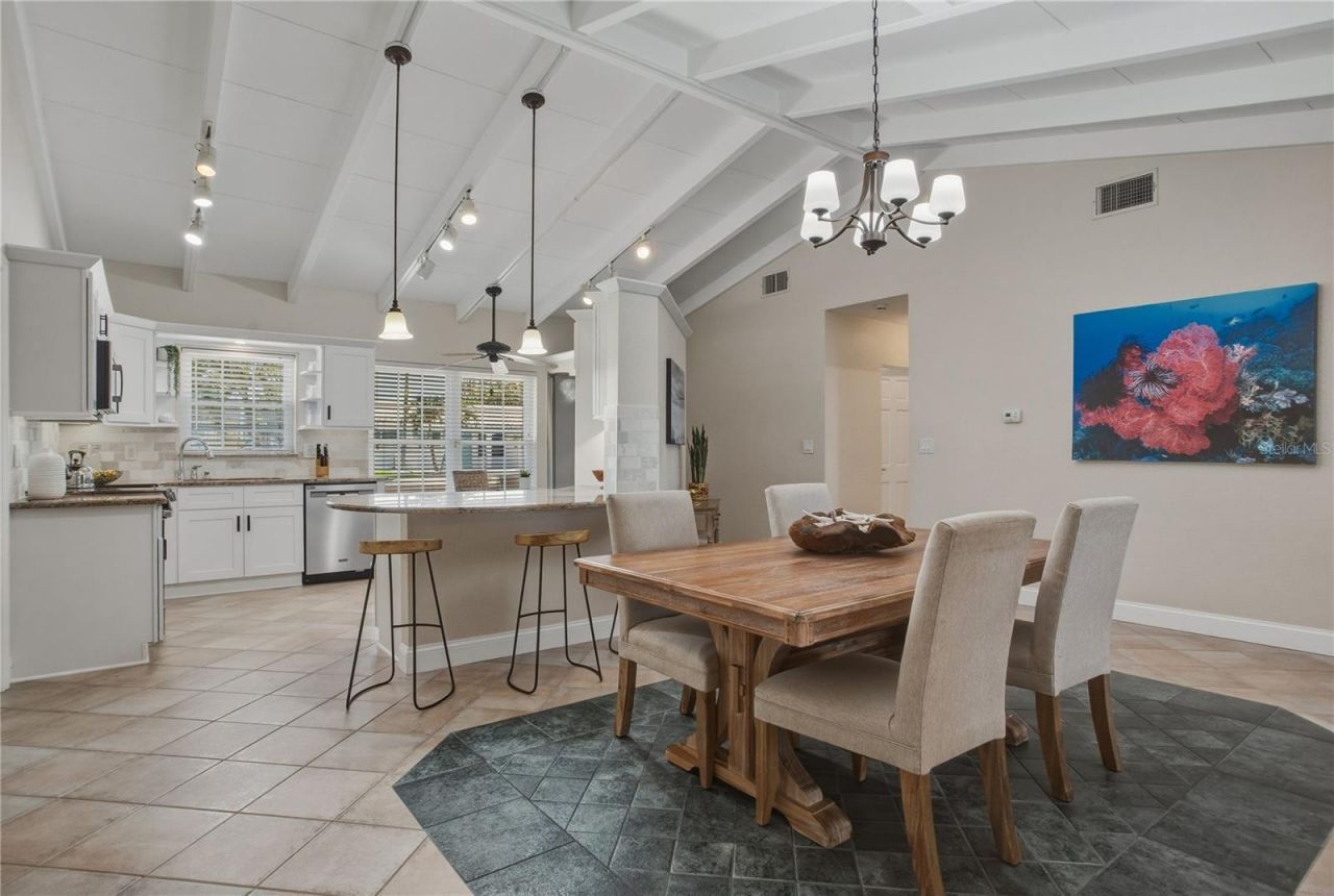 324 173rd Avenue E, North Redington Beach, FL 33708 Photo