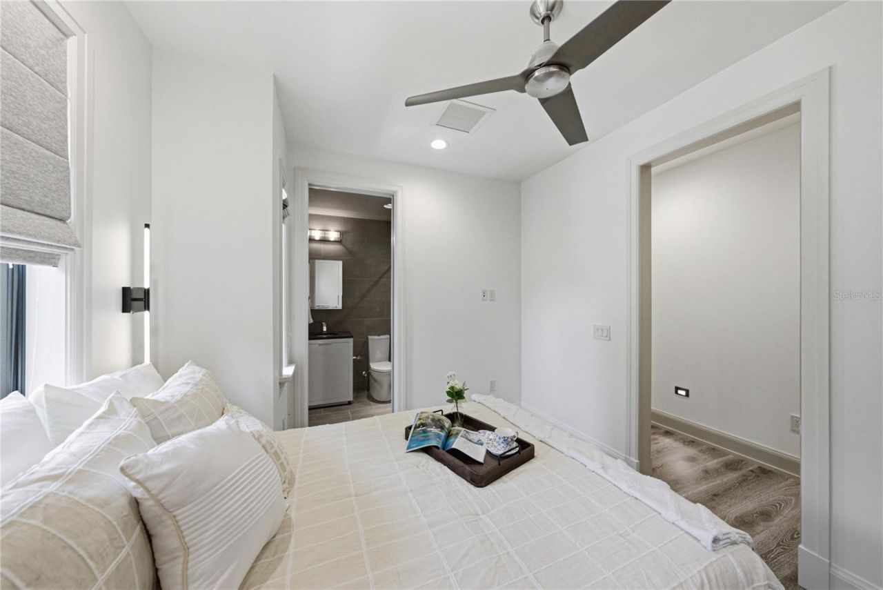 2903 W Hawthorne Road, Tampa, FL 33611 Photo