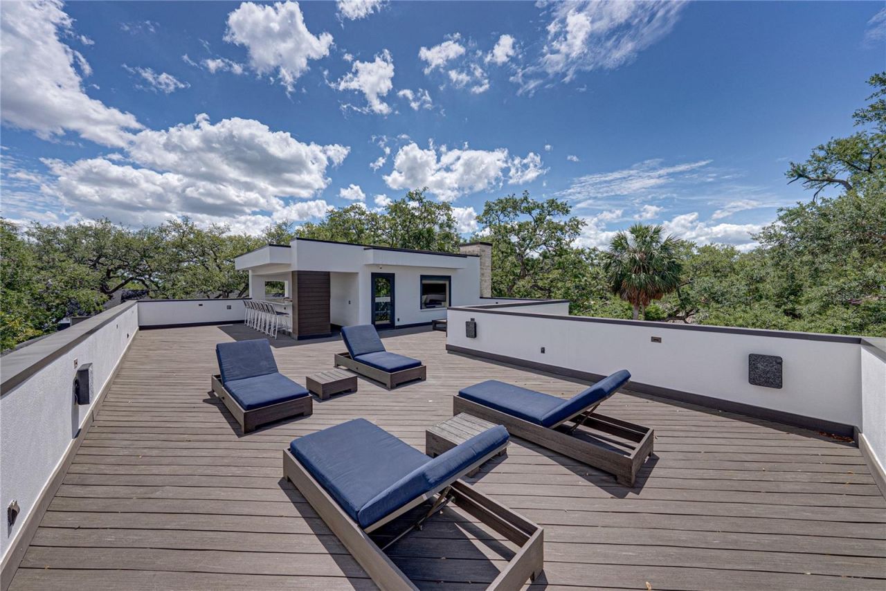 2903 W Hawthorne Road, Tampa, FL 33611 Photo