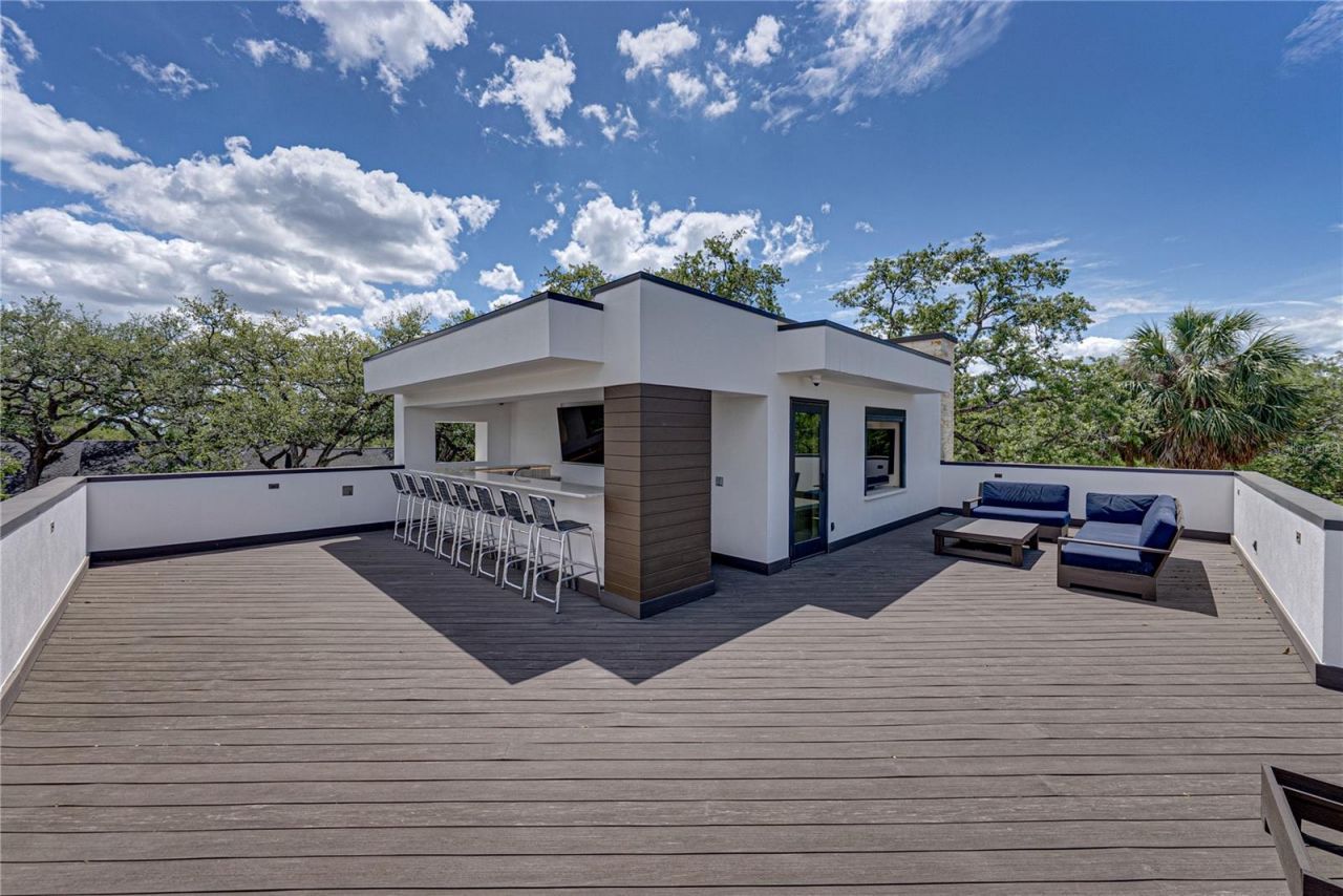 2903 W Hawthorne Road, Tampa, FL 33611 Photo