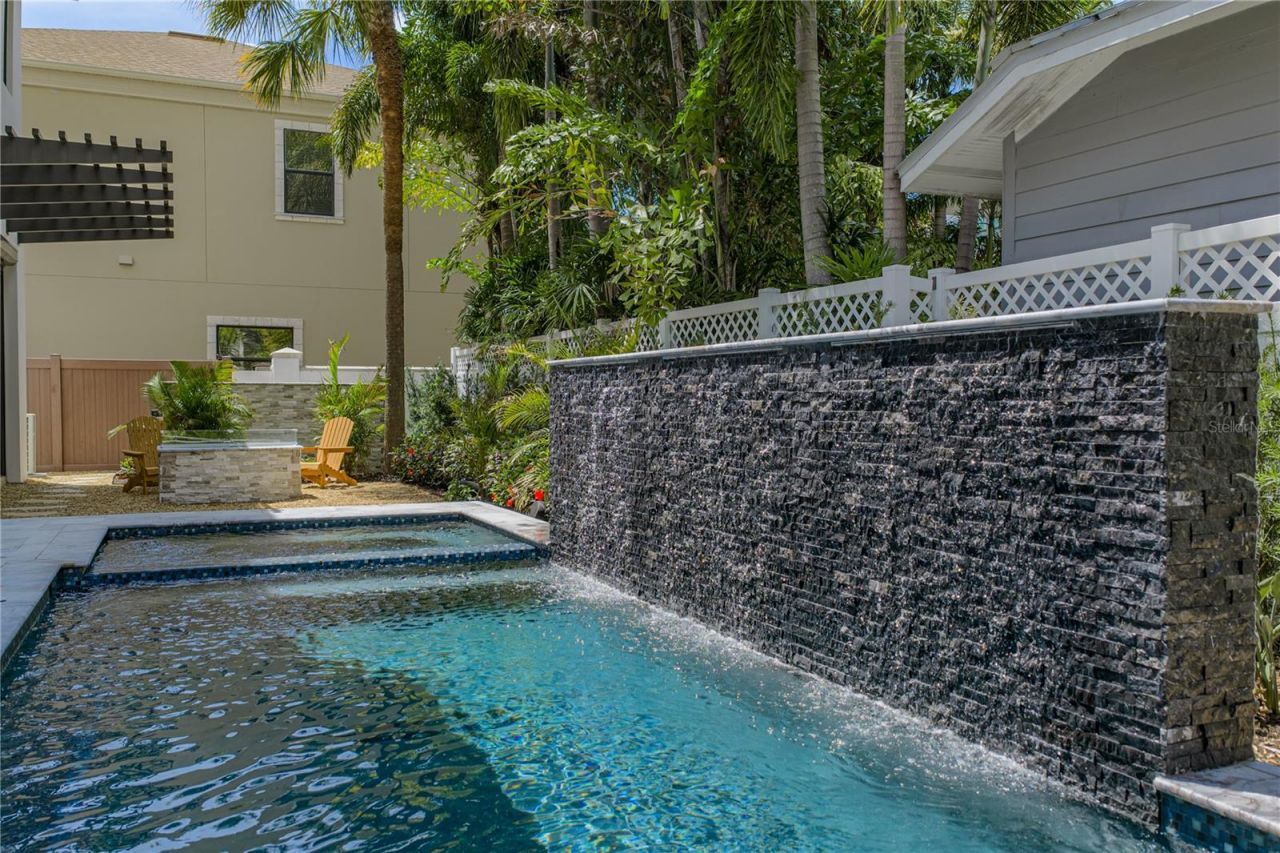 2903 W Hawthorne Road, Tampa, FL 33611 Photo