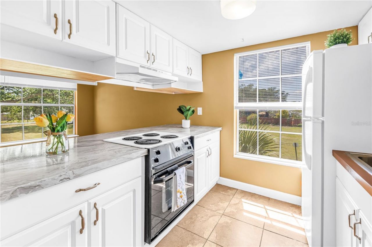 1310 83rd Avenue N, Unit D, Saint Petersburg, FL 33702 Photo