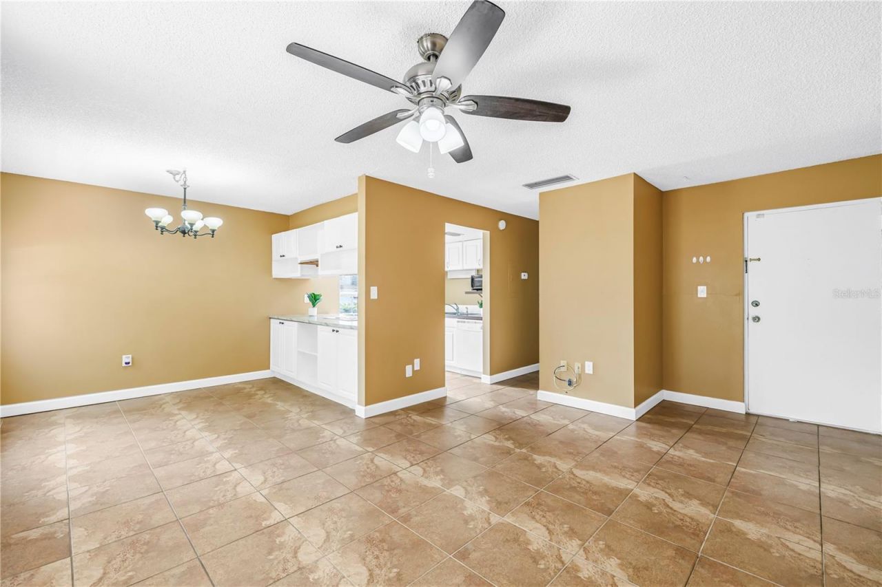 1310 83rd Avenue N, Unit D, Saint Petersburg, FL 33702 Photo