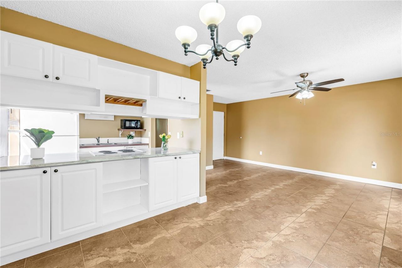 1310 83rd Avenue N, Unit D, Saint Petersburg, FL 33702 Photo
