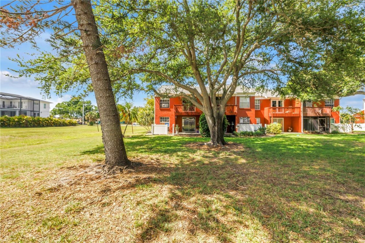 1310 83rd Avenue N, Unit D, Saint Petersburg, FL 33702 Photo