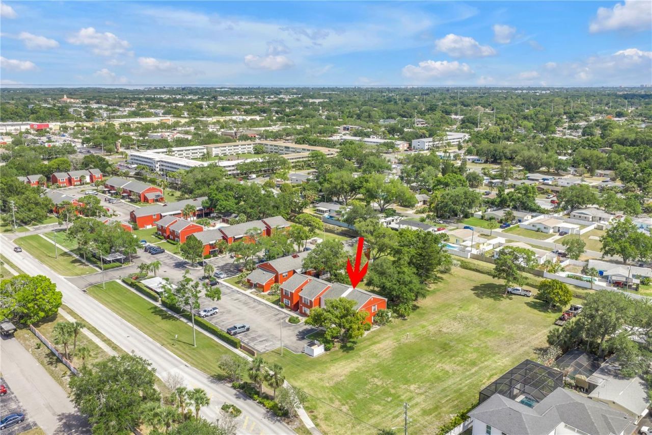 1310 83rd Avenue N, Unit D, Saint Petersburg, FL 33702 Photo