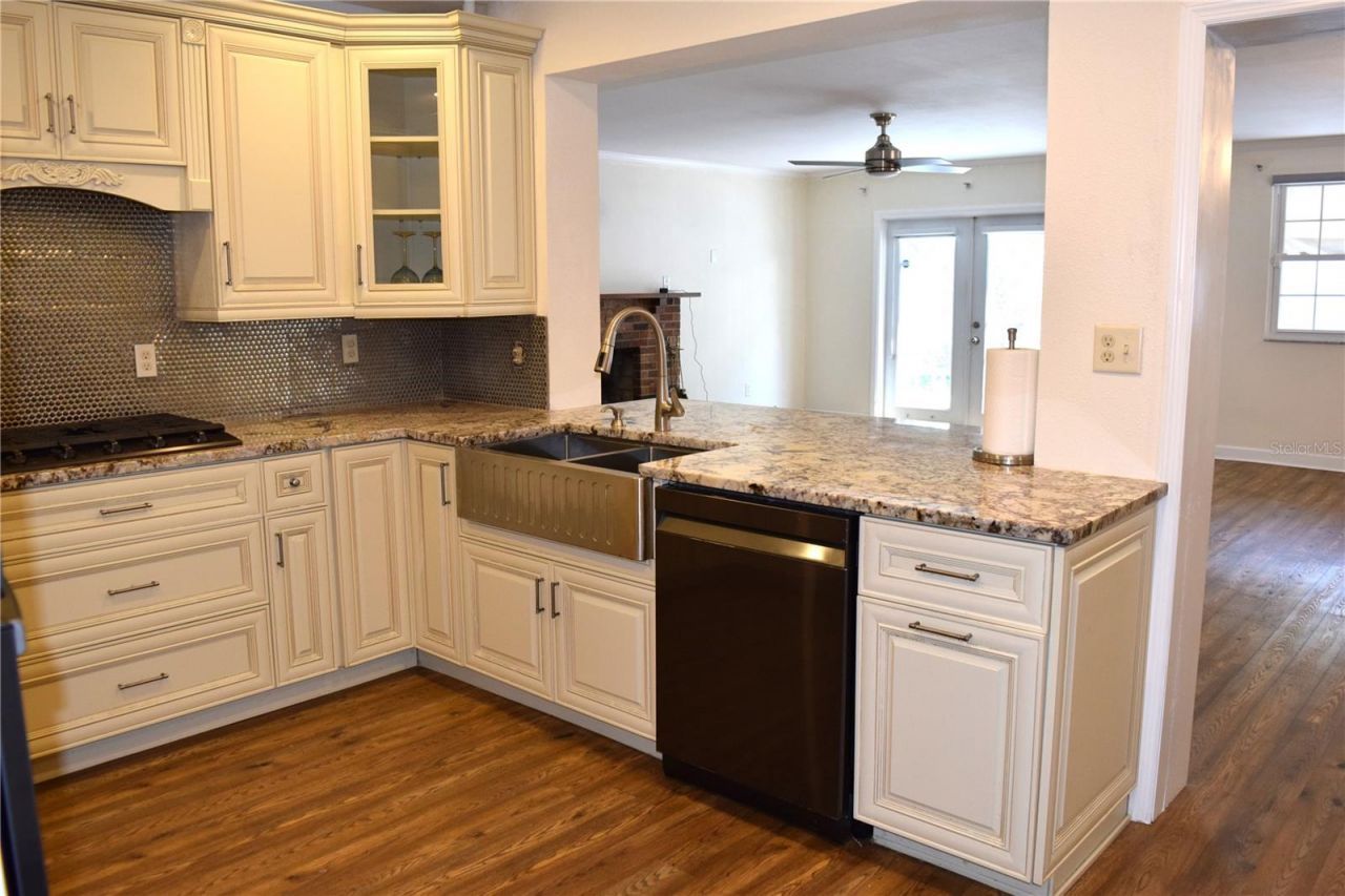 2690 64th Place N, Saint Petersburg, FL 33702 Photo