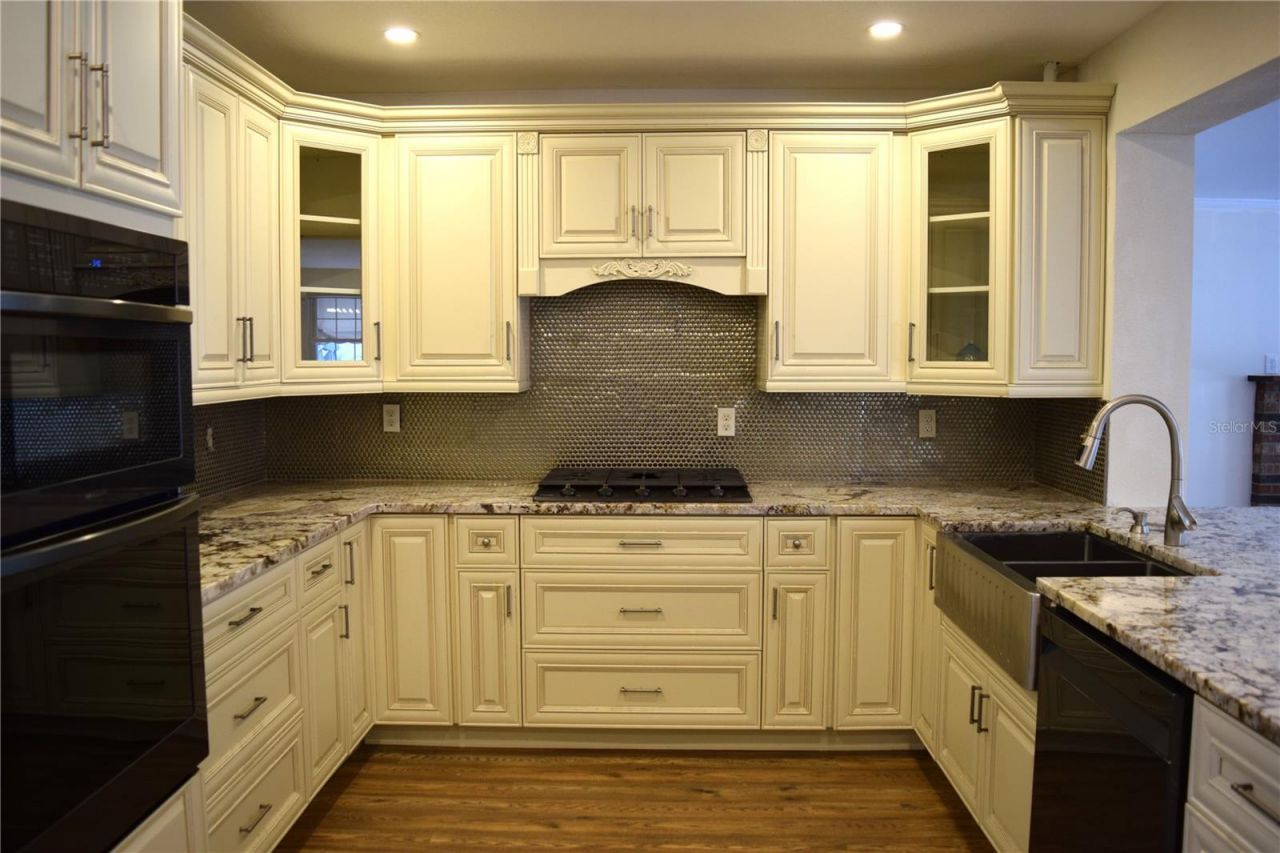 2690 64th Place N, Saint Petersburg, FL 33702 Photo