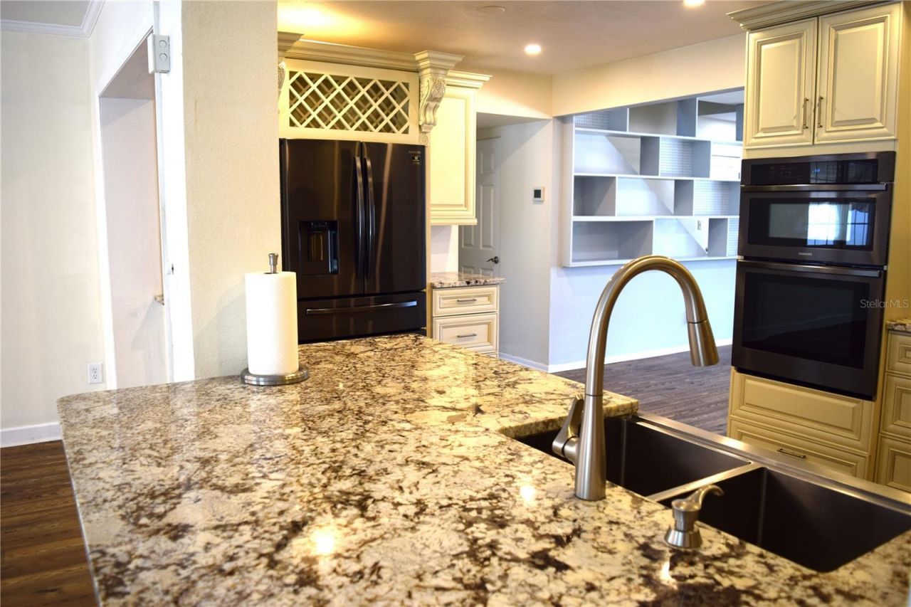 2690 64th Place N, Saint Petersburg, FL 33702 Photo