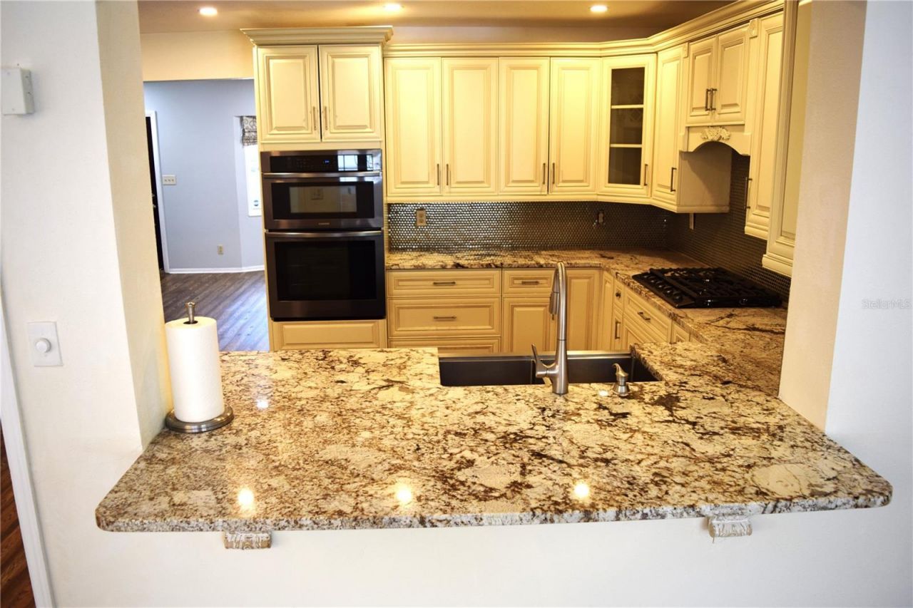 2690 64th Place N, Saint Petersburg, FL 33702 Photo